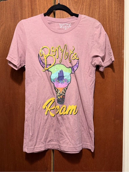 Rowdy Crowd Clothing Tops - Rowdy Crowd 'Born to Roam' Purple Graphic Tee